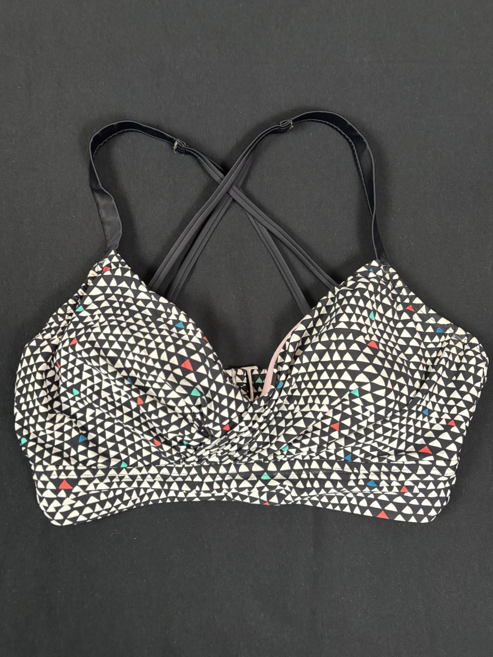 Title Nine Black, White Geometric Triangle Print 34DD underwire Swim Bikini Top